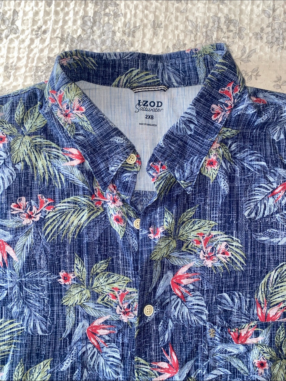IZOD Saltwater Men’s Navy “Hawaiian” Floral Short-Sleeve Button-Up Shirt